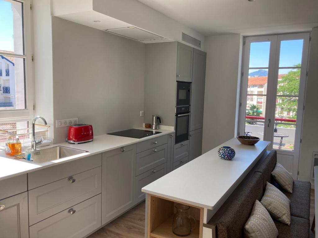 Superbe Appartement T3 Au Centre Plage .Parking Hendaye Ngoại thất bức ảnh