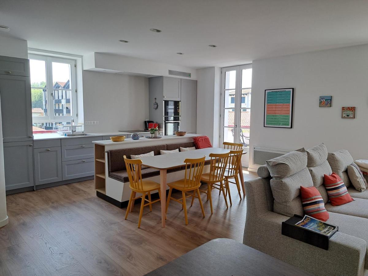 Superbe Appartement T3 Au Centre Plage .Parking Hendaye Ngoại thất bức ảnh